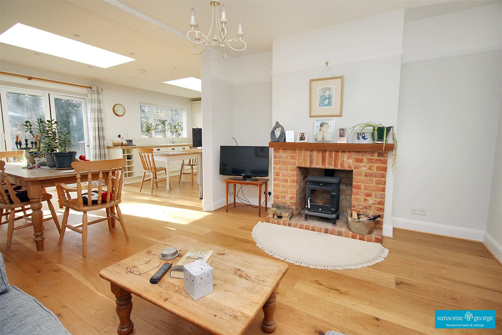 Weald Rise, Tilehurst, Reading